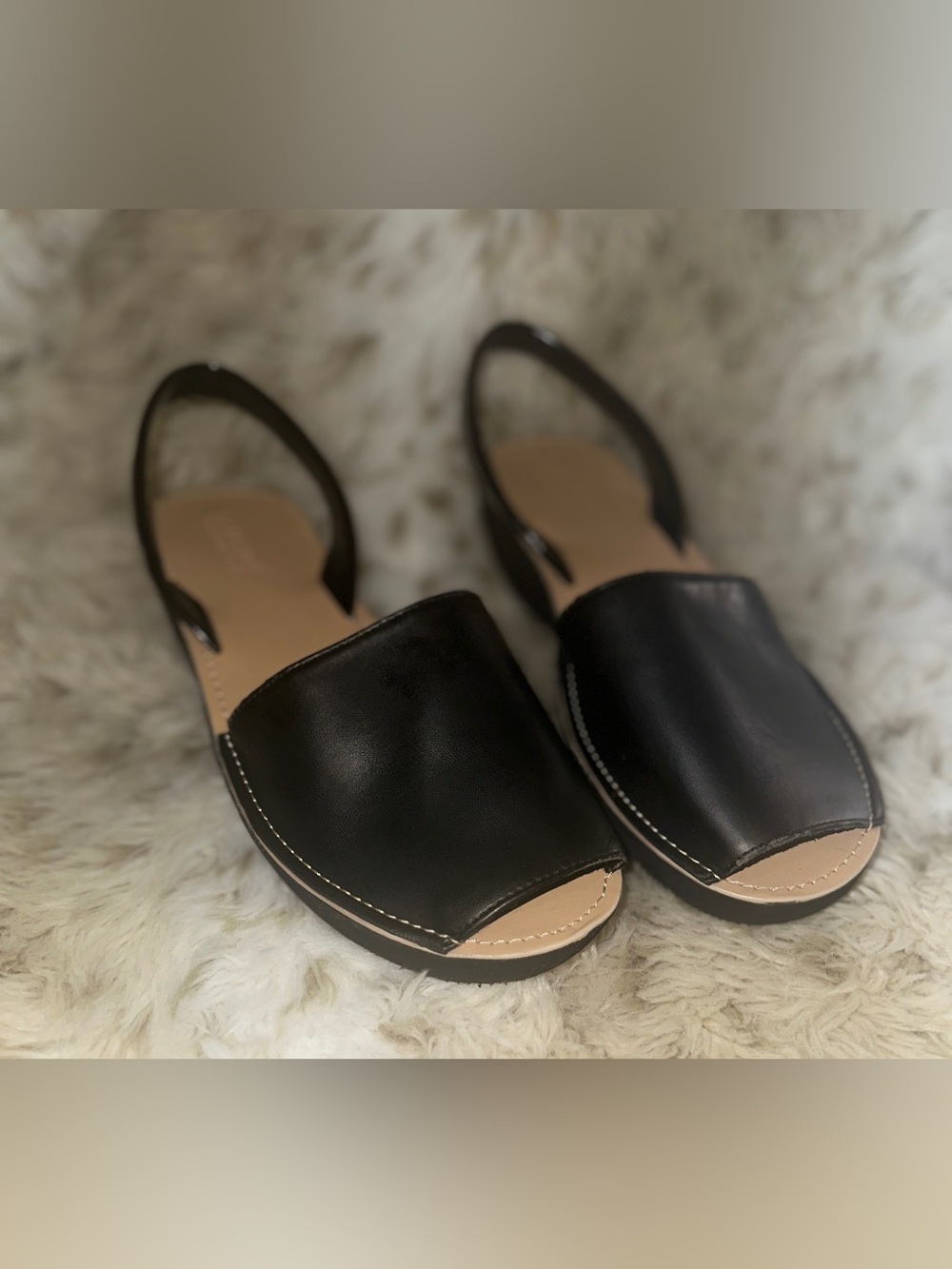 Kenneth Cole Reaction Fine Glass Black Open-Toe Slingback Sandals - Picture 2 of 8